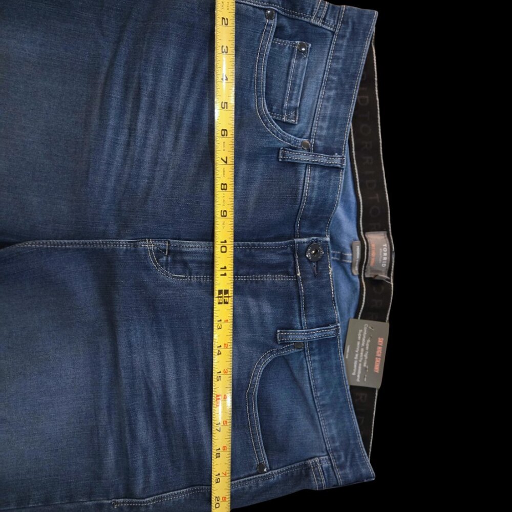 Torrid “Sky High Skinny” Ripped Jeans – Size 18T – New with Tags - Picture 8 of 11
